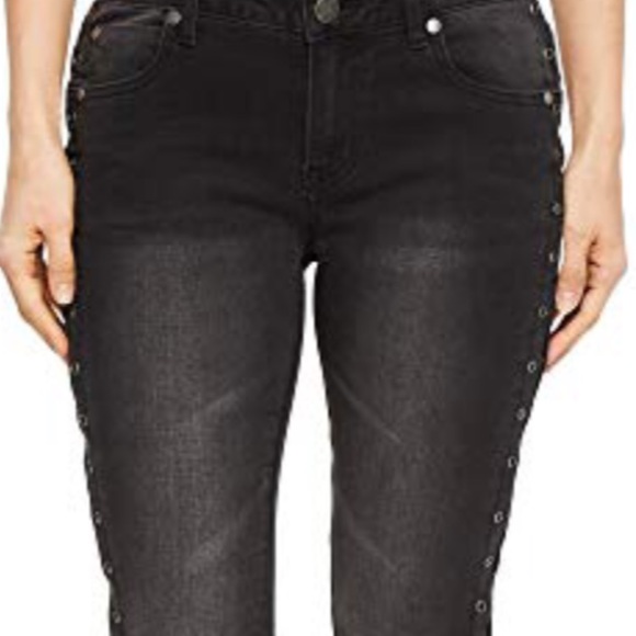 NWT Romeo + Juliet Couture black jeans - Picture 2 of 5